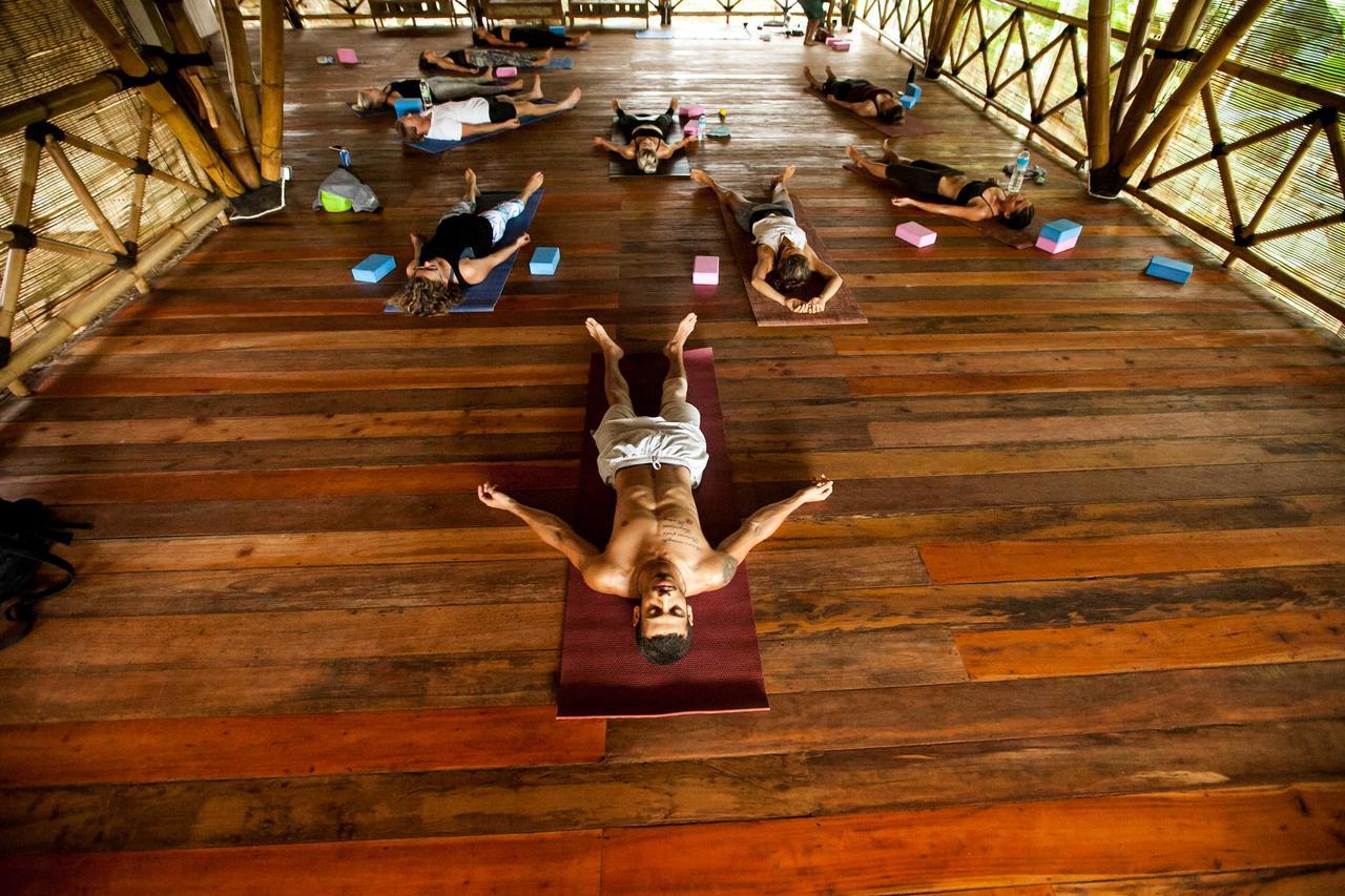 Flowers & Fire Yoga Garden Gili Air Ngoại thất bức ảnh