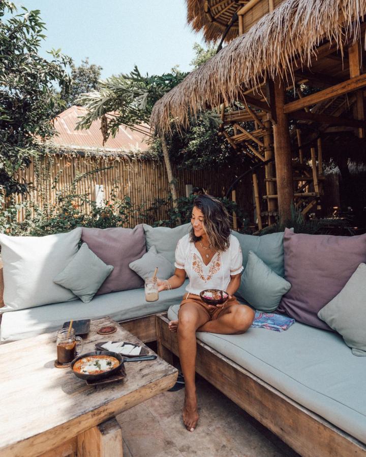 Flowers & Fire Yoga Garden Gili Air Ngoại thất bức ảnh