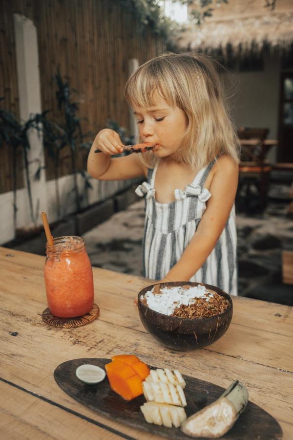 Flowers & Fire Yoga Garden Gili Air Ngoại thất bức ảnh
