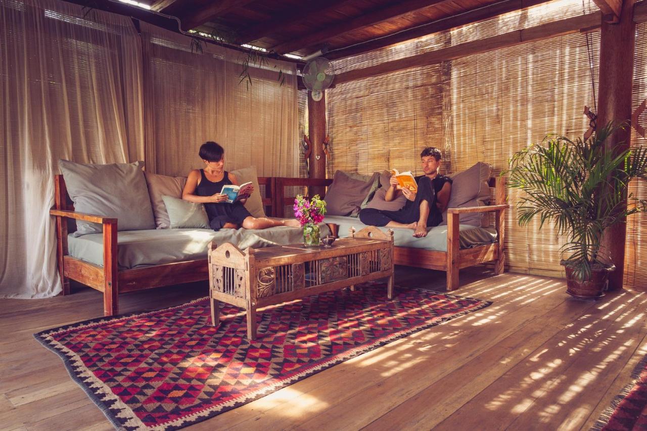 Flowers & Fire Yoga Garden Gili Air Ngoại thất bức ảnh